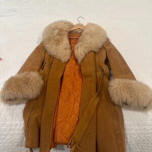 🐑 VINTAGE 70s Shearling Suede Coat – Ginger Caramel w/ Fluffy Collar + Cuffs